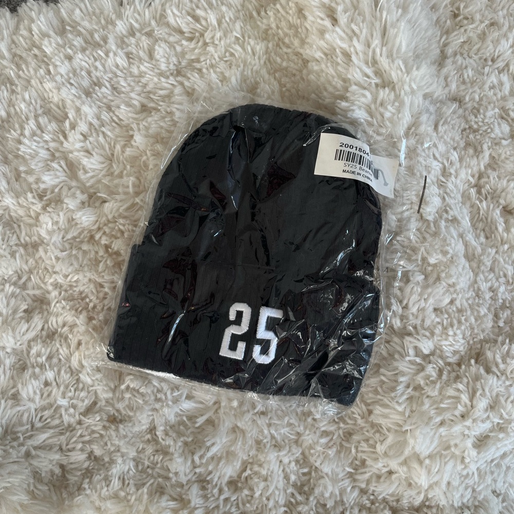 Black and white Beanie 2025